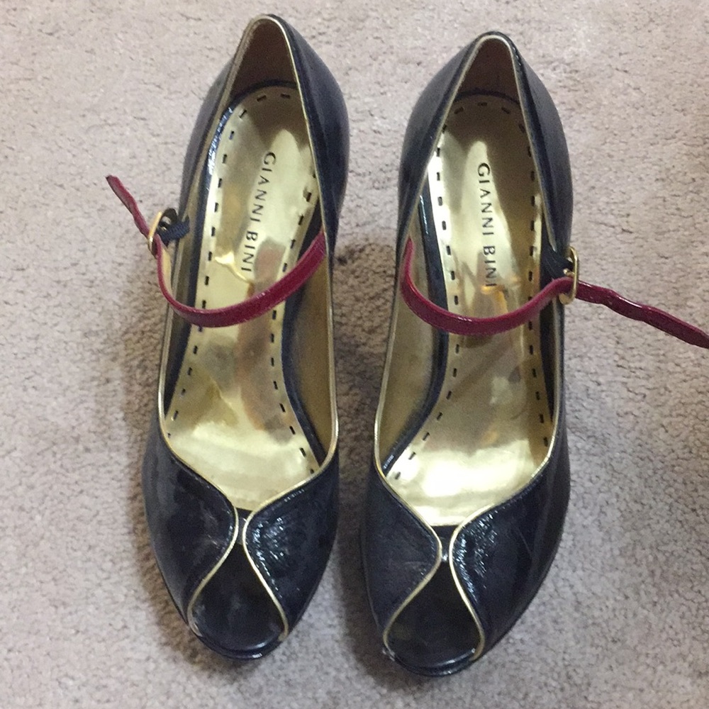 Gianni Bini strapping heels